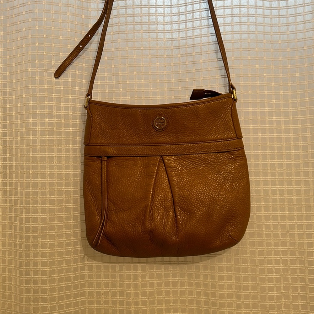 Tan brown Tory Burch purse